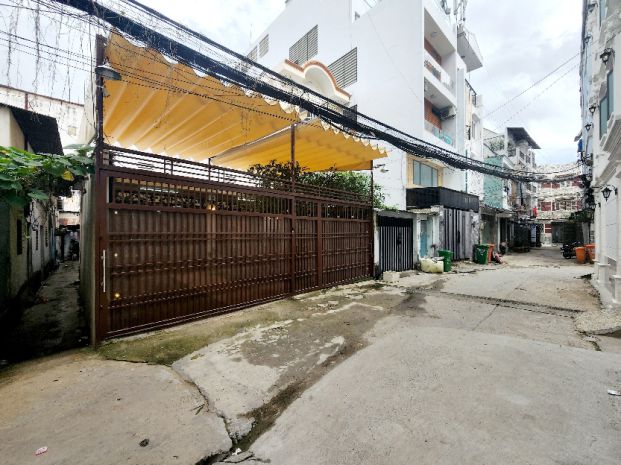 Nhà đẹp khu trung tâm 216 m2 7,6x29, hẻm xe tải 6 m 7217635