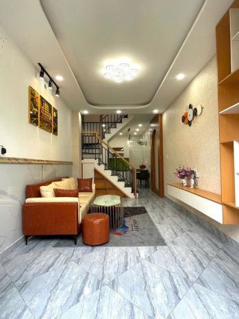 Nhà đẹp 3 tầng hxh ngay đhsp kỹ thuật hoàng diệu thủ đức 7219380