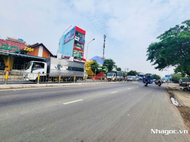 Sang nhượng gấp nhà hàng quy mô lớn  mặt tiền tây thạnh 7223471