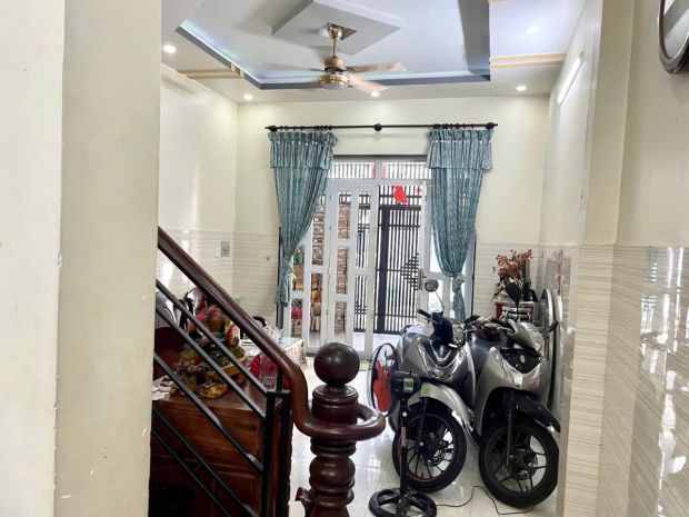 Bán nhà hẻm 8m phạm văn hai, phường 3 tân bình 5*17 chợ 7225070