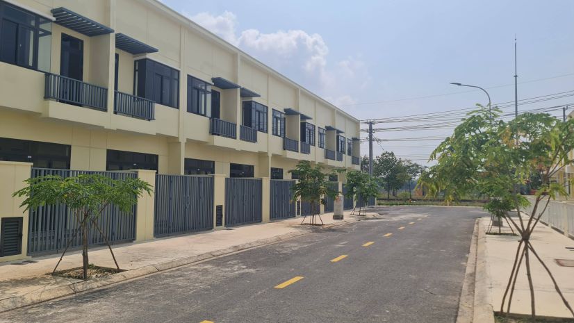 Ở trọ mãi hay có nhà riêng, sở hữu nhà mặt phố chỉ với 439 7225335