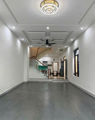 Bán nhà mới 3 tầng 95m2 mặt phố đường 2 tháng 9 - hải châu 7232085