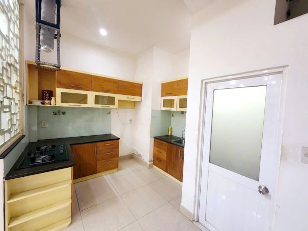 Nhà 5*10m 2 lầust hẻm 125 nguyễn thị tần p1q8 gần cầu chữ y 7233165