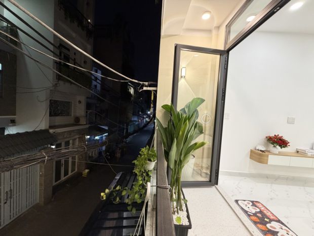 Bán nhà phú nhuận oto vào nhà 60m2 2 tầng nở hậu 5m đẹp kd 7233270