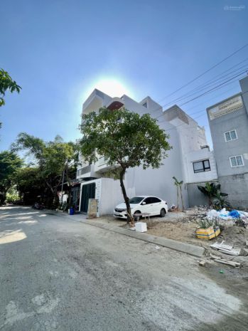 Bán ngôi nhà 77m2 có cấu tạo sẵn gần chợ long trường gần 7233961