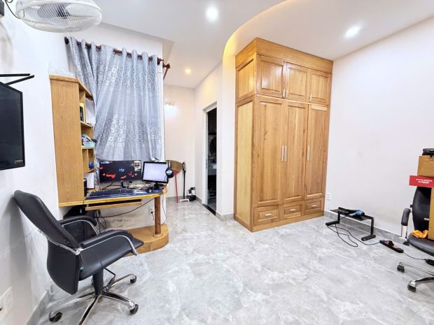 Sát mặt tiền - cmt8 - quận 10 -  4 tầng - 53m2 - hoàn công 7233962