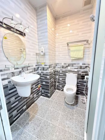 Sát mặt tiền - cmt8 - quận 10 -  4 tầng - 53m2 - hoàn công 7233963