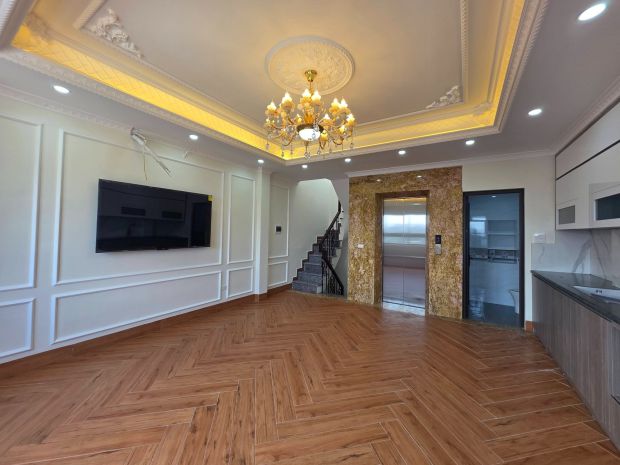 Siêu nhà đẹp phố phạm văn đồng 45m 7 tầng mt 5,3m giá 18,3 7234274