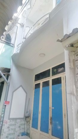 Nhà 2 tầng nở hậu hẻm thẳng cao lỗ p.chánh hưng. giá 3,48 7235042