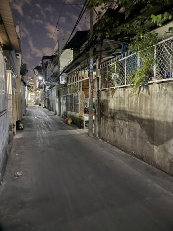 Bán nhà hxh 5m, lô góc trịnh đình trọng - thông ra lạc long 7235259