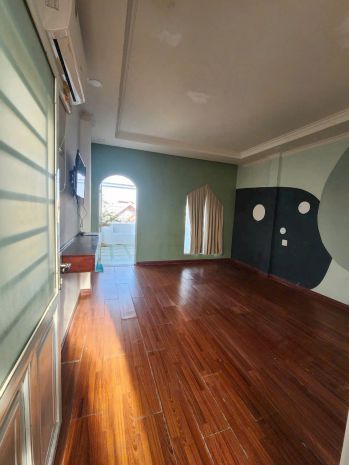 110. cho thuê nhà trệt 2 lầu hẻm 137 hoàng văn thụ, p. ninh 7235792