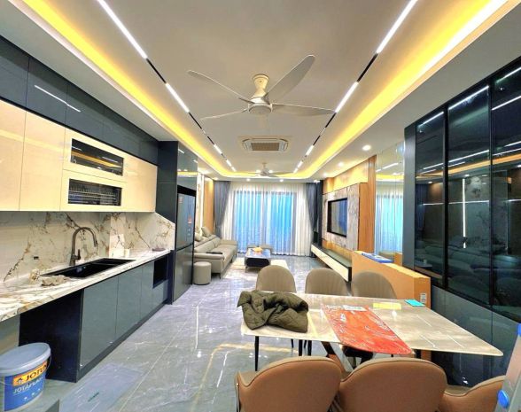 Vip phân lô phùng chí kiên 56m 7t nhỉnh 31 tỷ- thang 7236280