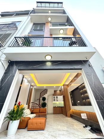 Bán nhà 5 tầng full nội thất- ô tô đỗ cửa 39m2 x 7.6 7236355