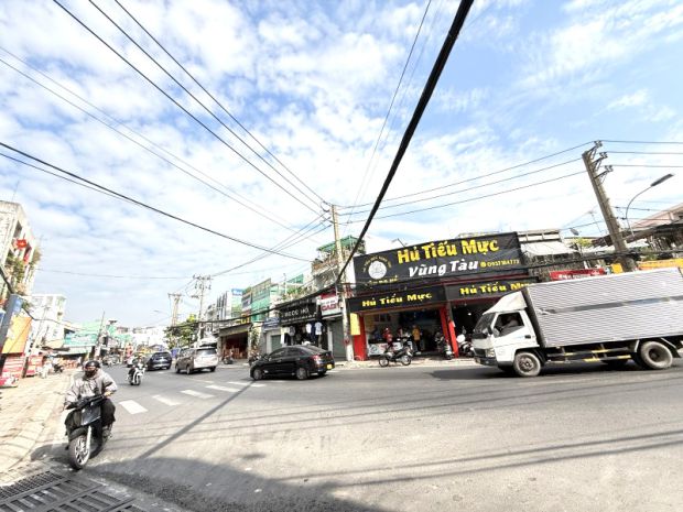 Mặt tiền tô ngọc vân  2 mặt tiền trước sau  rẻ hơn khu 7236450