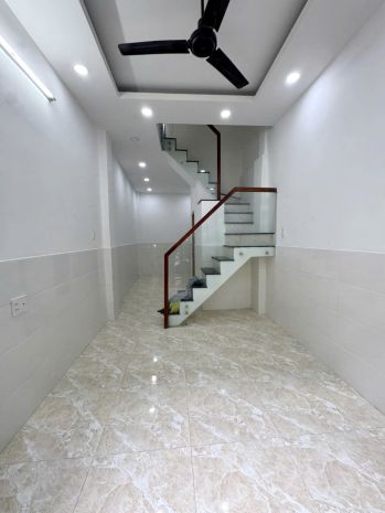 Nhà 3 tầng mới đường phạm hùng p.chánh hưng. giá 4,180 tỷ 7237296