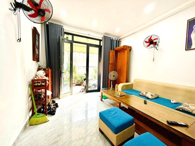 Nhà đẹp gần  chợ đầu mối  view công viên trước nhà 3pn sổ 7238417