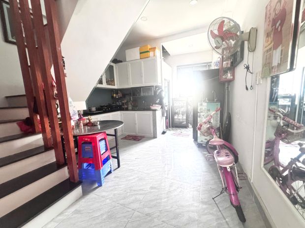 Nhà đẹp gần  chợ đầu mối  view công viên trước nhà 3pn sổ 7238420