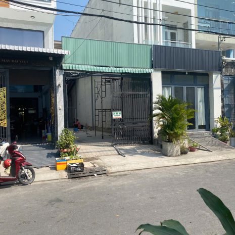 Cho thuê nhà nguyên căn  mặt tiền đường 12m -tại quận 8 , 7240483