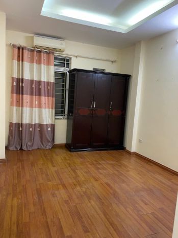 Chính chủ cho thuê lâu dài nhà nguyên căn  ngõ 142 quan 7240523