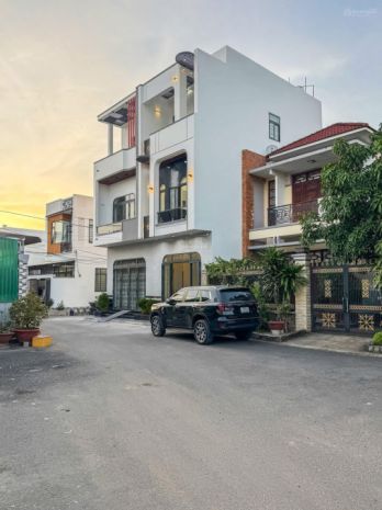 Ngôi nhà ngang 5.3m hiếm khu phước bình - dt lớn 95m2 - 4 7240594