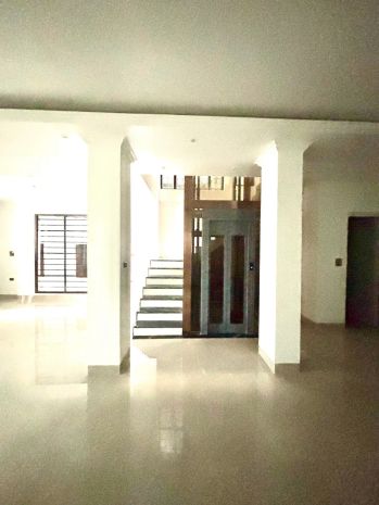 Tòa văn phòng vip mặt phố yên hoa, view hồ tây, 108m2 8t 7241375