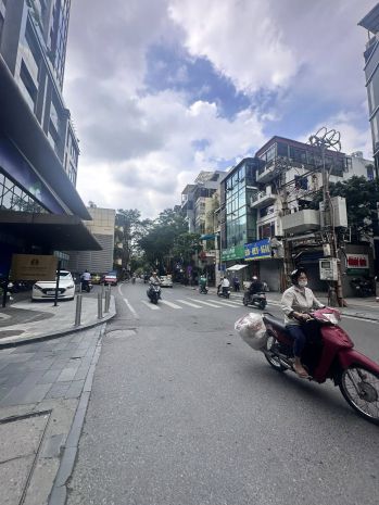 Tòa văn phòng mặt phố thụy khuê, 154m2 8t thang máy, mt 7241376