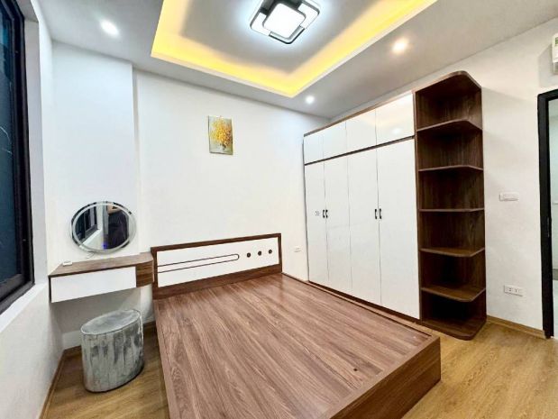 Bán nahf khương trung 2 thoáng, 6 tầng 8 ngủ, đủ nội thất 7241979