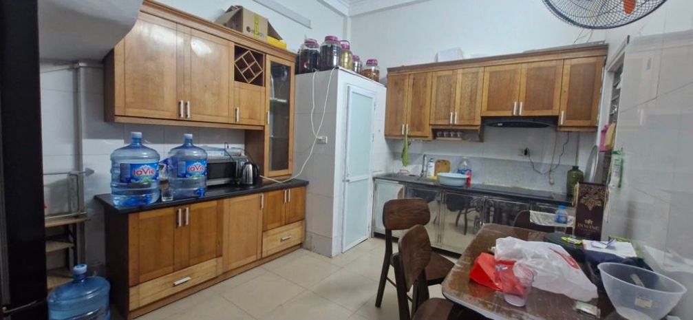 Bán nhà hoàng cầu 45m 4 tầng, sát ô tô tránh giá hấp dẫn 7241983