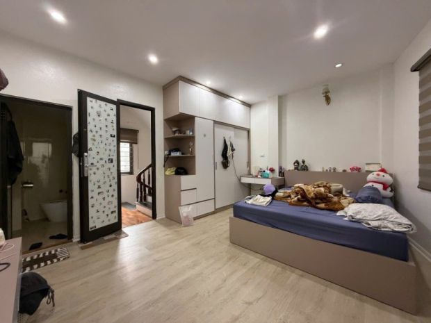 Nhà đẹp 5 tầng  ô tô vào nhà  nguyễn văn linh, long biên 7247463