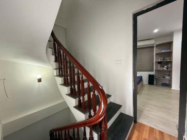 Nhà đẹp 5 tầng  ô tô vào nhà  nguyễn văn linh, long biên 7247465