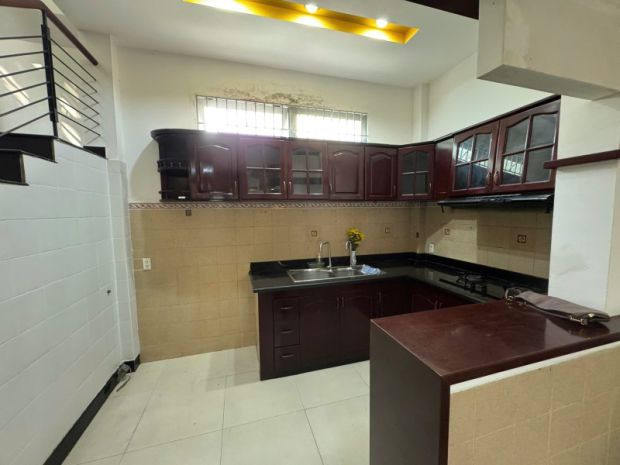 Bán nhà mặt tiền 59m2 4 tầng ngang 5.5m kd đỉnh phan văn 7251187