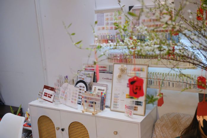 Do bầu bí không tuyển được nhân viên nên mình cần sang 7253560