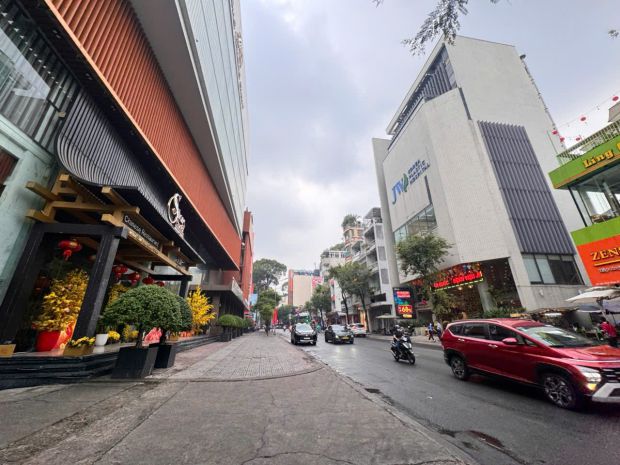 Bán siêu phẩm ngang lớn 8m*20m- số 36  38 tôn thất tùng, 7253676