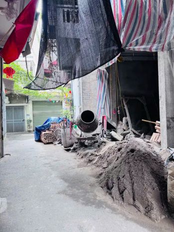 Chủ nhà xoè quạt quá tay nên gả sớm căn nhà phố ô cách  xây 7254443