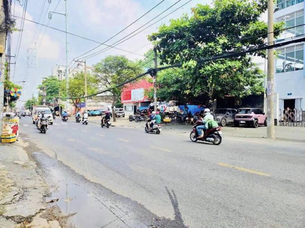 Bán nhà mặt tiền kinh doanh giáp bàu cát  3 tầng  101m2 7254885