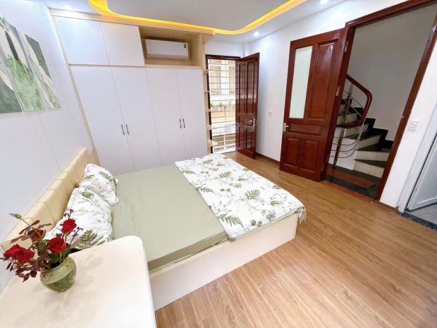 Bán nhà đẹp phố nguyễn khang 4248m2 4tầng mặt tiền 4m 11.3 7255721