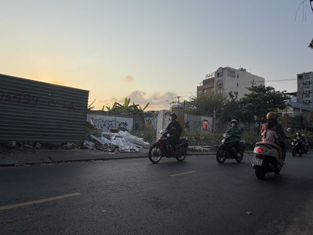 Bán đất mặt tiền mỹ đa đông 12, 83m2, giá 15.5 tỷ  sát 7256175