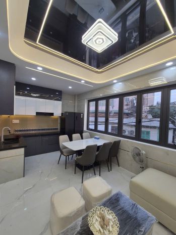 Chính chủ cho thuê nhà phố, đầy đủ nội thất cao cấp. vị trí 7258714