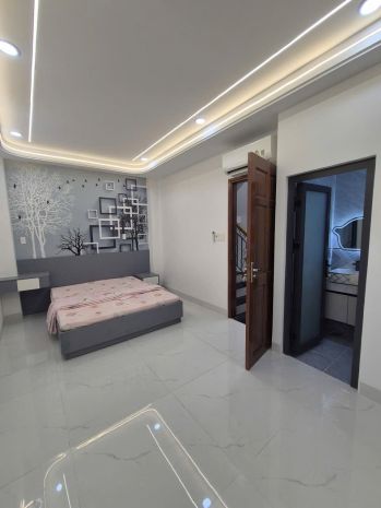 Chính chủ cho thuê nhà phố, đầy đủ nội thất cao cấp. vị trí 7258715