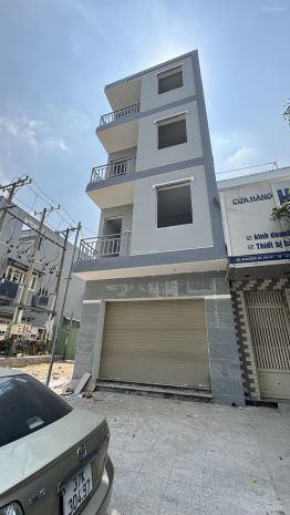 Cho thuê nguyên tòa nhà vị trí vàng đối diện vincom dĩ an 7258938