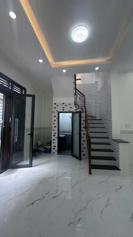 Nhà bán cách mặt tiền 1 căn liên tỉnh 5 q8 ngay vòng xoay 7259746