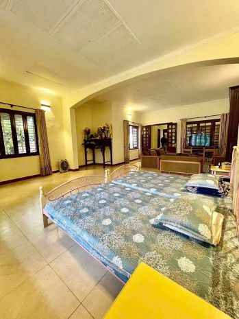 Hiếm, bán nhà lạc long quân,gần phố, diện tích rộng, mặt 7260561