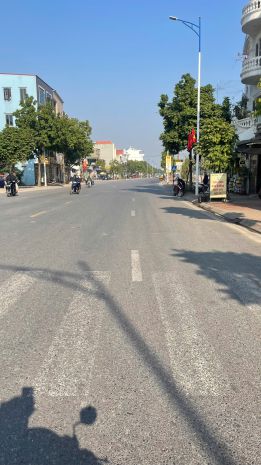 Chính chủ cần bán nhà 3 tầng mặt phố ngô xuân quảng  gia 7260858