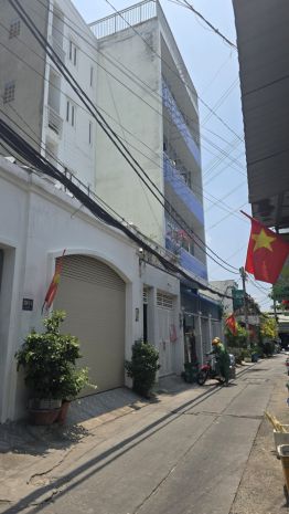 Nhà đường d4 ngay công viên phần mềm quang trung quận 12 7261169