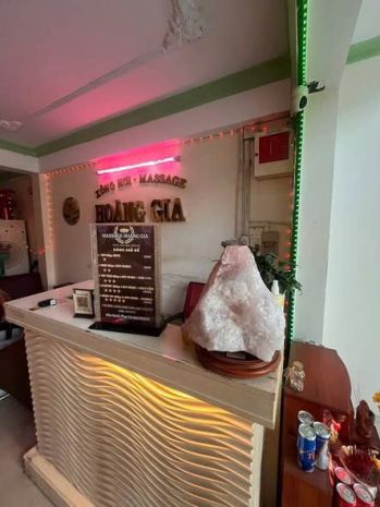 Sang nhượng quán massage quận 12  quy mô 400m²  doanh thu 7262120