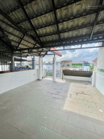 Bán đất tặng nhà cấp 4 có sẳn dòng tiền 9trtháng tạ quang 7262687