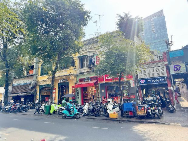 Siêu phẩm kim cương - bán nhà 2 tầng mặt tiền ks đ.nguyễn 7264846