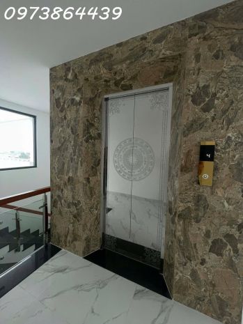 Nhà ngay chợ thiếc  quận 12 - 5 tầng btct  thang máy xịn 7264947