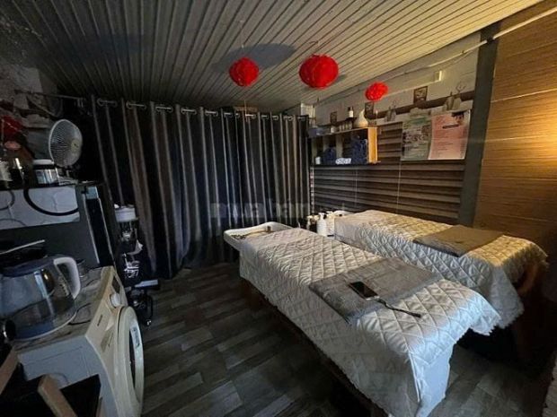 Sang tiệm nail chung cư nguyễn thiện thuật q3  full nội 7269848