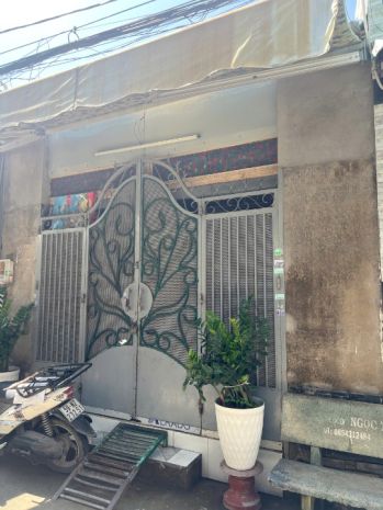 Nhà cũ 4x16 hẻm xe hơi c3 phạm hùng,bình hưng,bình chánh. 7269934